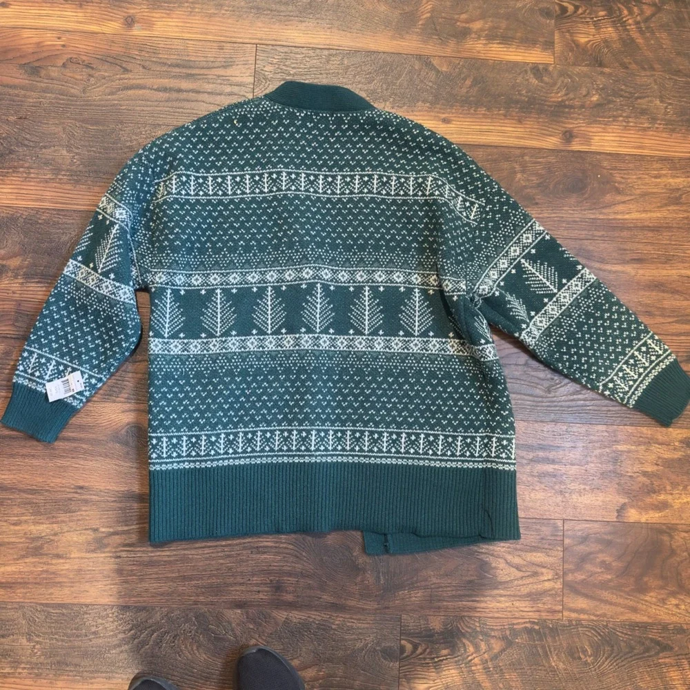 Grace + Karma Holiday Fair Isle Cardigan Green Pine Tree Sweater Womens XS/S NWT - Picture 8 of 8